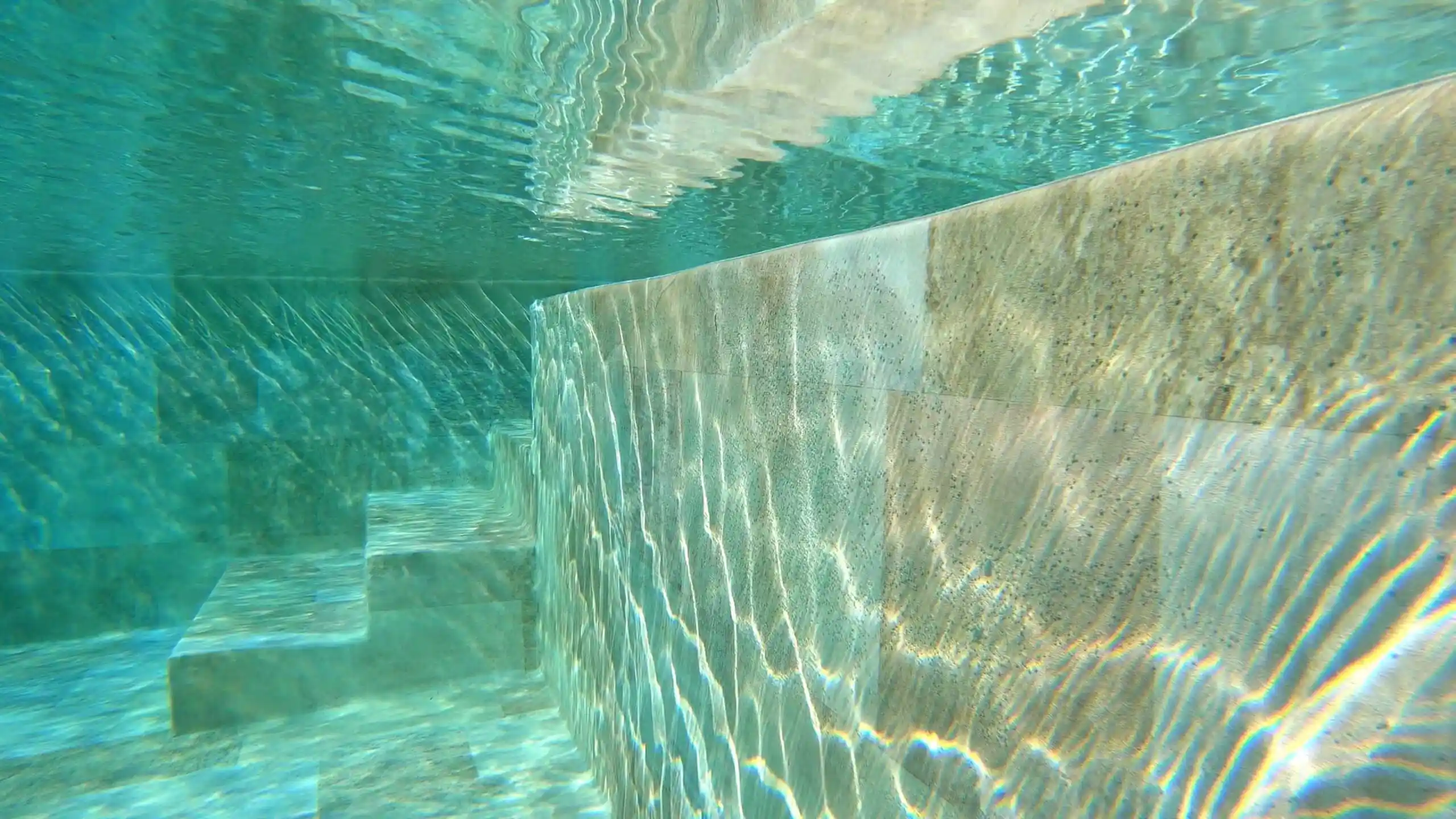 Exemple de rénovation de piscine avec membrane PVC armée